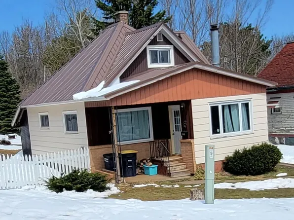 434 E Tamarack St, Ironwood, MI 49938