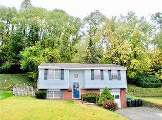 5102 Elmwood Dr, Pittsburgh, PA 15227