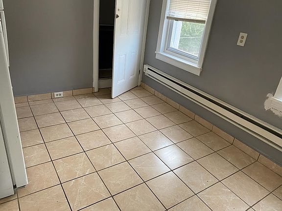 5th image of 2459 N 6th St Floor 3