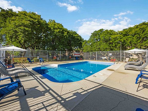 5th image of 845 Trillium Park