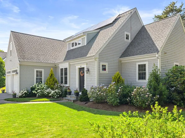 48 Meadowbrook Road, Mashpee, MA 02649
