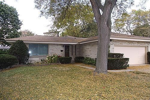 1st image of 5419 N Milwaukee River Pkwy