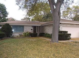 5419 N Milwaukee River Pkwy, Milwaukee, WI 53209