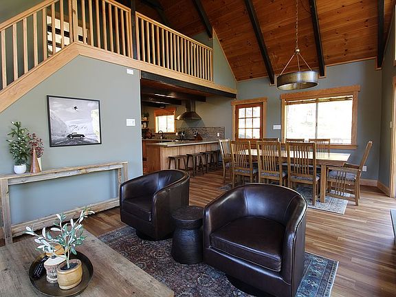 4th image of 444 Blue Lake Springs Dr #527/4