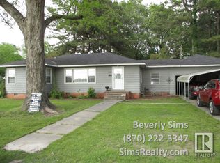 1206 N 3rd St, Mc Gehee, AR 71654