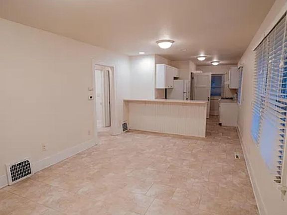 5th image of 3600 Ridge Ave