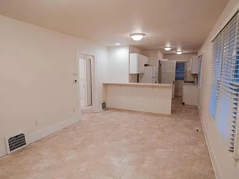 3600 Ridge Ave — Photo 5