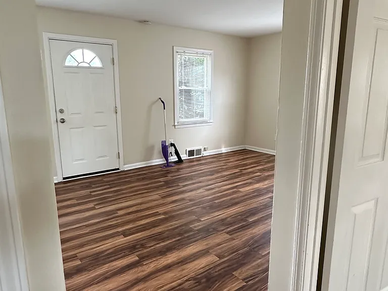 2945 Burdette St — Photo 5