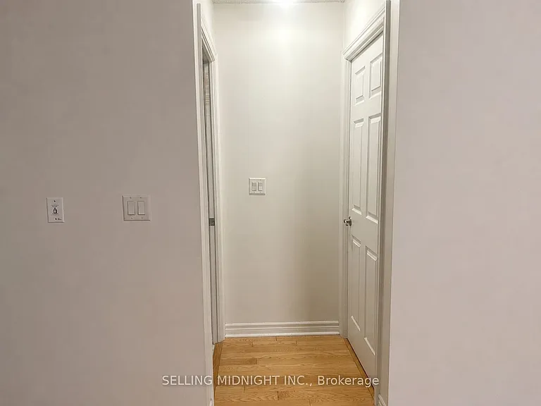 250 Wellington St W #245 — Photo 12