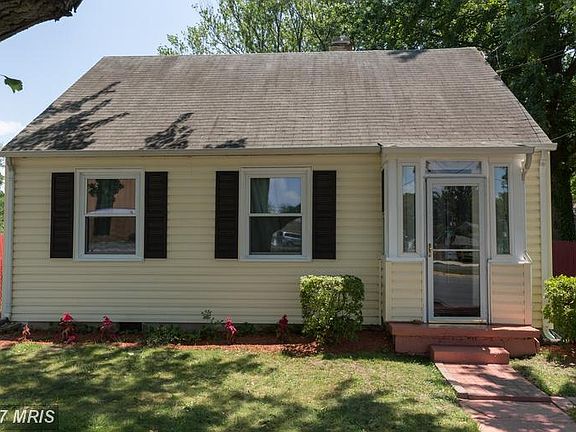 2nd image of 3006 University Blvd W