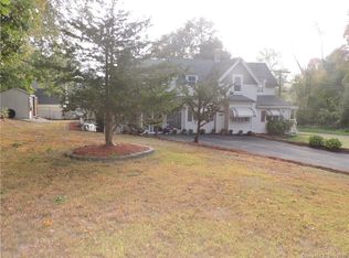 54 Glastonbury Ave, Rocky Hill, CT 06067