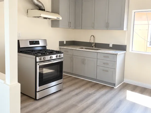 2001 W Myrtle St APT 5, Santa Ana, CA 92703