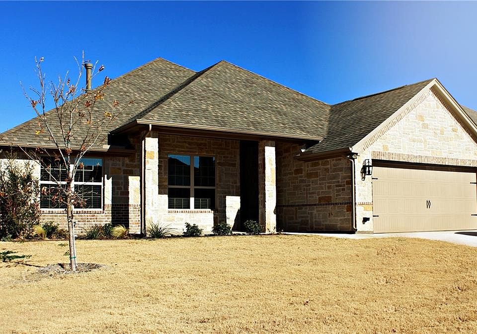 1st image of 2106 Clive Dr