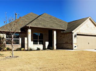 2106 Clive Dr, Granbury, TX 76048