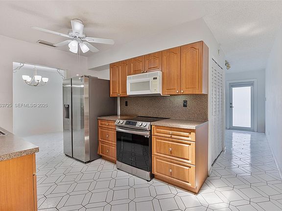 4th image of 7100 NW 66th Ter