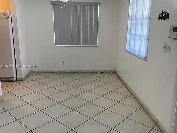 5th image of 6104 Pierce St