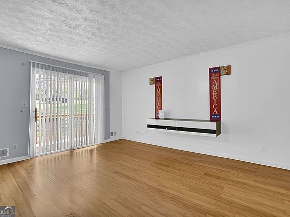 3rd image of 4341 Five Forks Trickum Rd SW