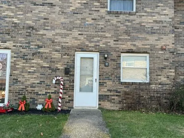 2355 Woodbrook Cir N #111, Columbus, OH 43223