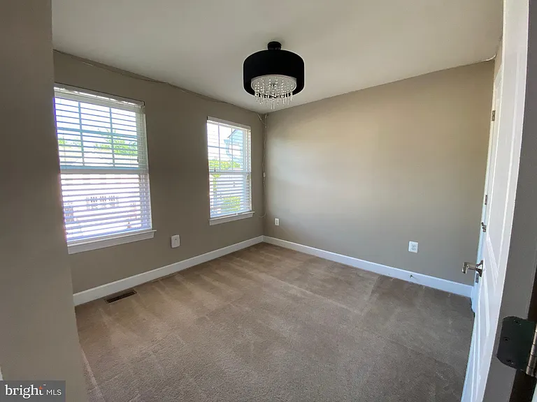 16704 Shackleford Way — Photo 21