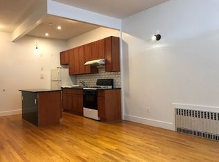 178 N 10th St APT 2F, Brooklyn, NY 11211