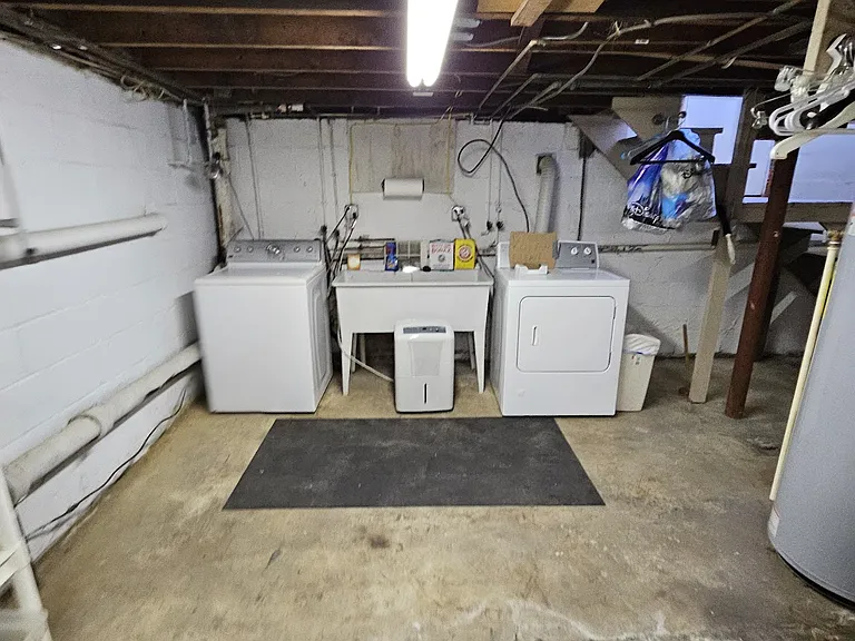 509 Hawthorne Rd — Photo 37