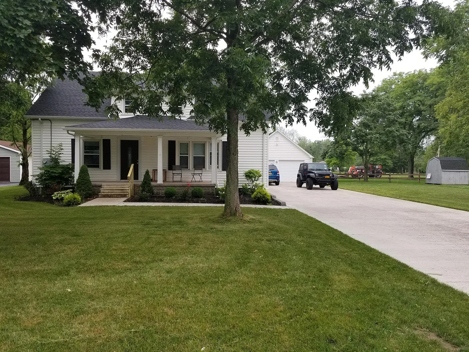 1 bed, 900 sqft, $1,300 — Photo 2