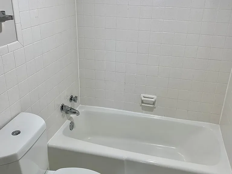 The Regency Apartments — Photo 76