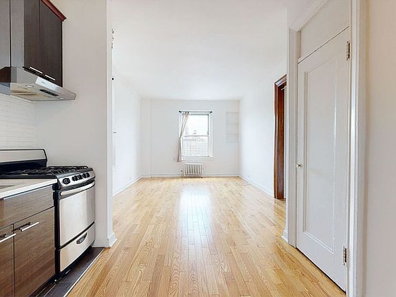 5th image of 510 W 110th St APT 12F