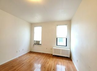 30-53 34th St #B2, Astoria, NY 11103