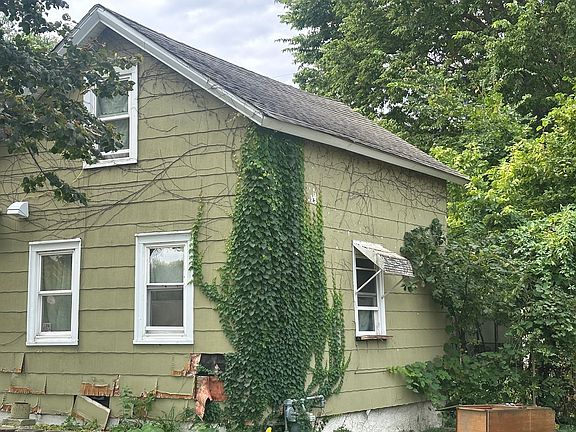 3rd image of 225 N West Ave