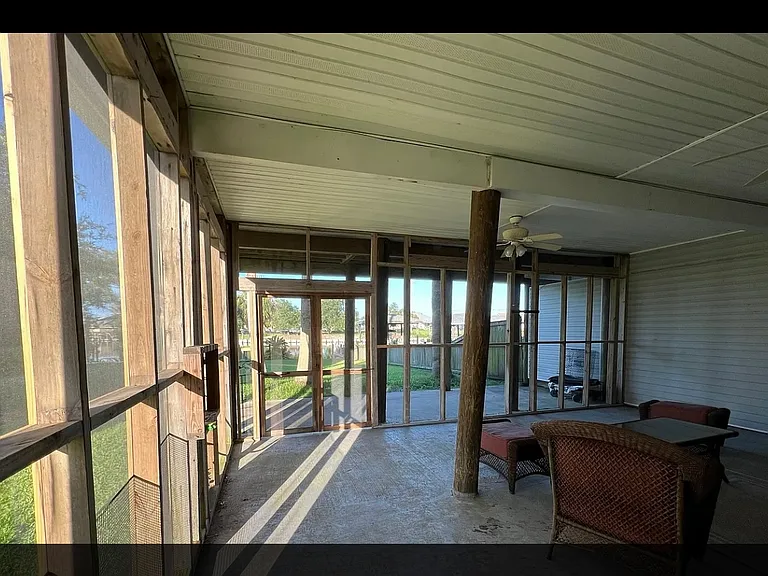 Ground floor screened porch