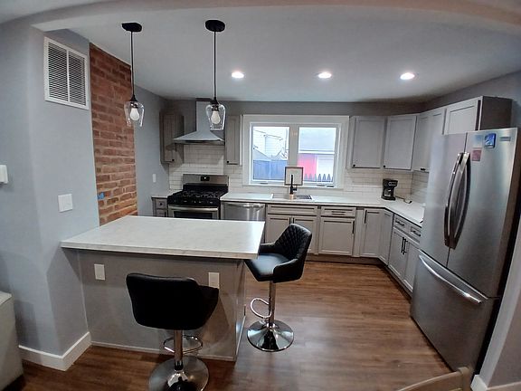 3rd image of 17 Thomas St Floor 1