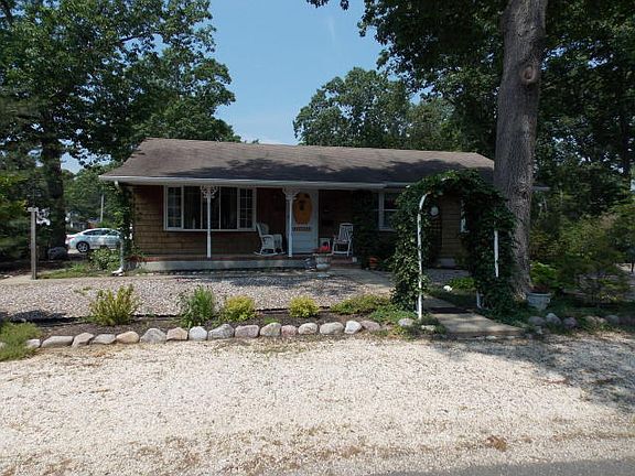 4th image of 419 Midland Ave
