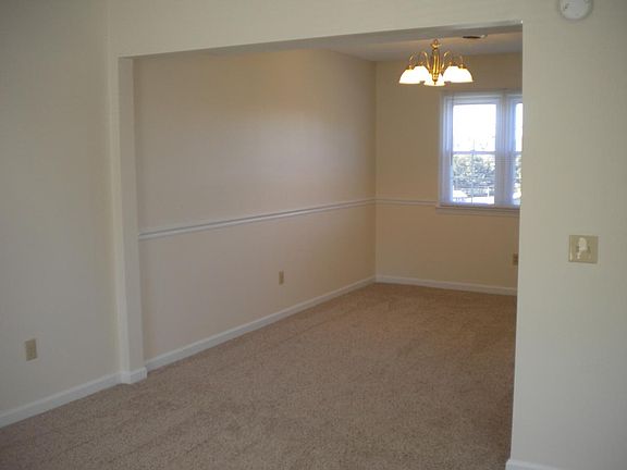4th image of 105 Walnut Hill Dr
