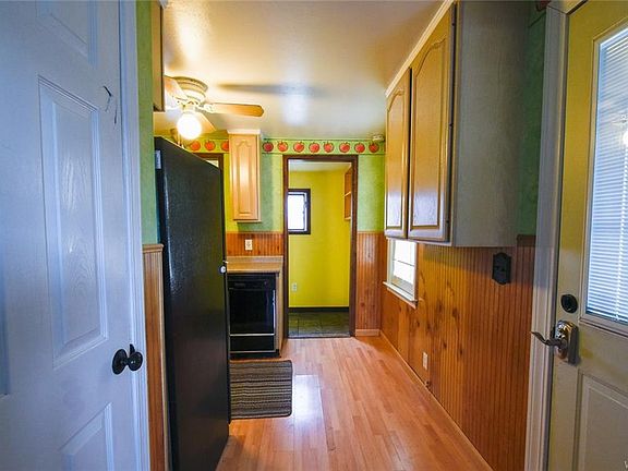 5th image of 158 Norman Ave
