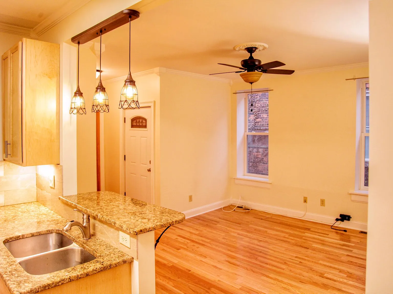 2 bed, 1650 sqft, $1,800 — Photo 1