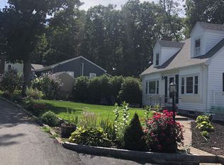 9 Roberts Rd, Canton, MA 02021