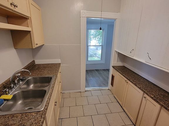 5th image of 58-60 Arlington St #60-2