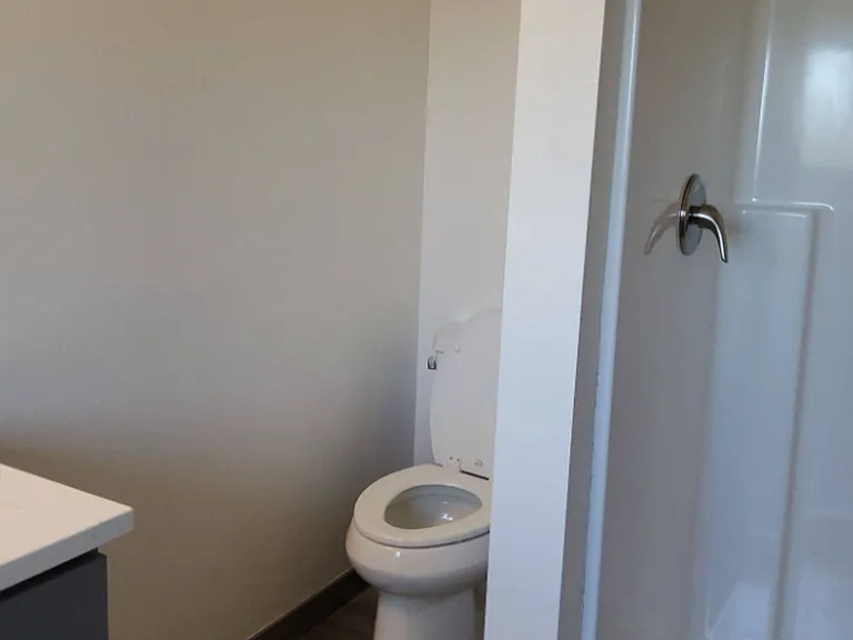 1611 Lakeway Dr — Photo 24