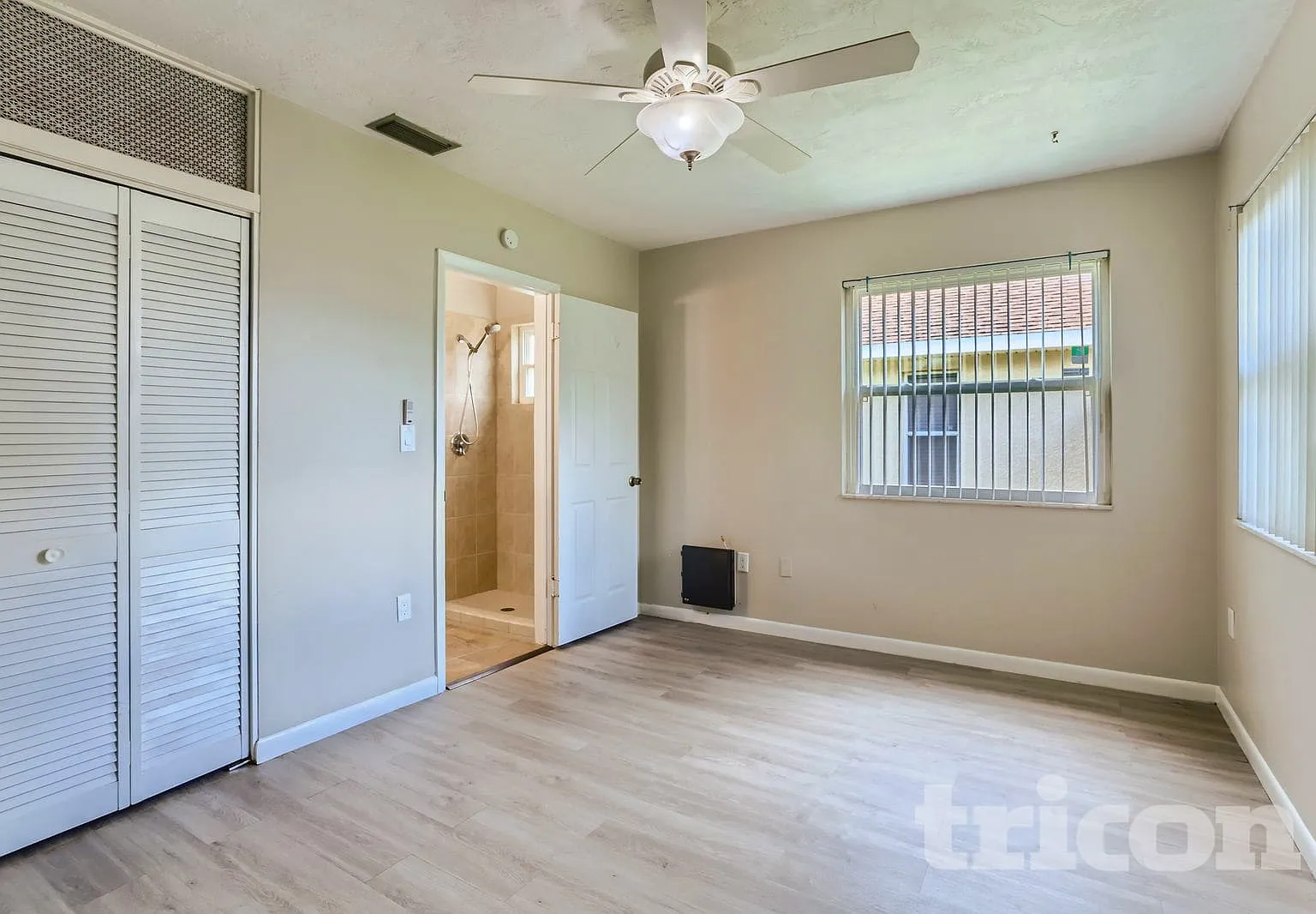 609 Linda Court Palm Harbor FL — Photo 4