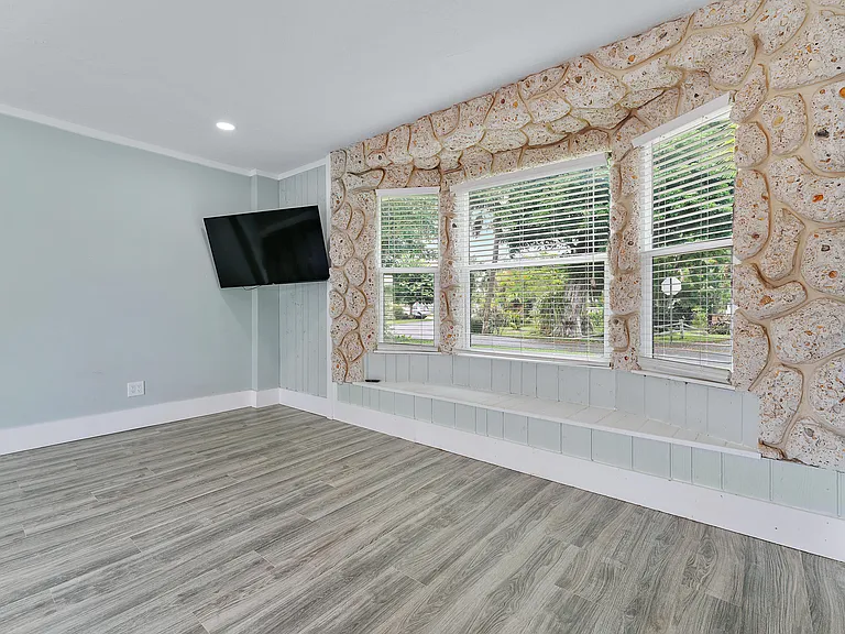 856 SW Rustic Cir — Photo 7