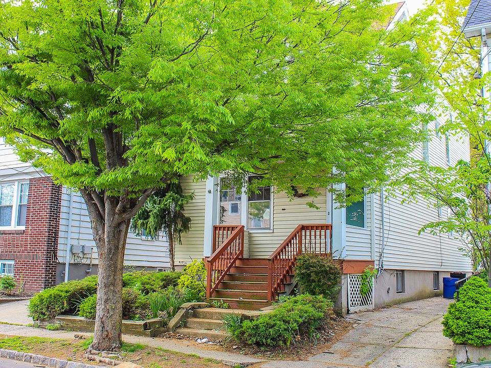 1st image of 79 La France Ave