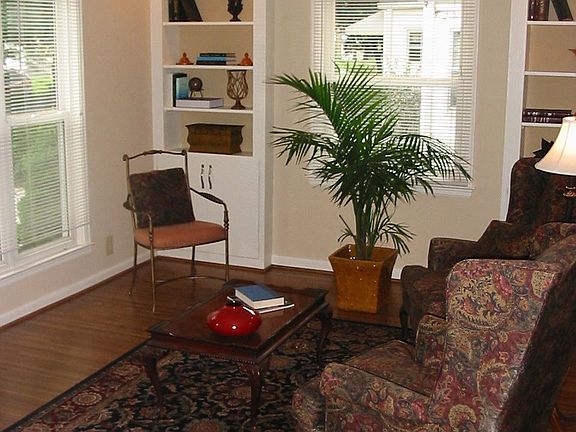 Living Room -Gorgeous Hardwoods