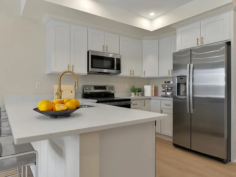 West of Center — Photo 6