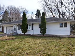 2666 Marion St, Roseville, MN 55113