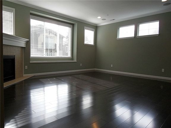2nd image of 10510 SE 10th Ct