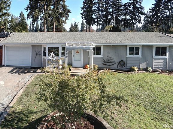2nd image of 17015 17th Ave E