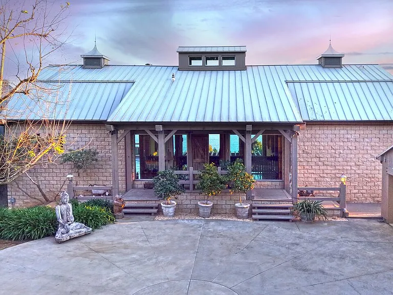 3020 Corral Canyon Rd — Photo 2