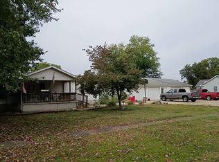 367 Ayers St, Waverly, IL 62692