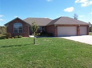 4589 W Hummer Dr, Springfield, MO 65802